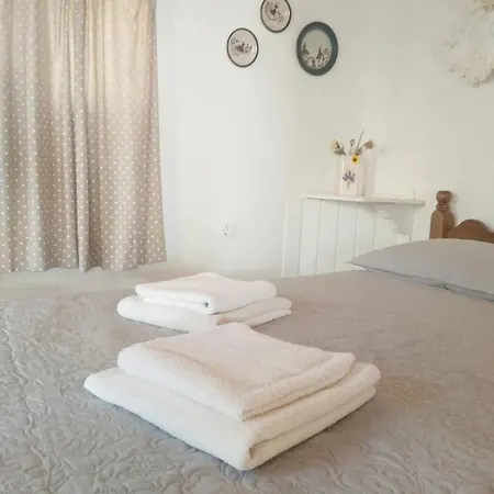 Apartment Evi's Attic Agios Gordios (Corfu)
